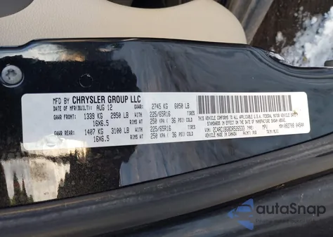 2013 Chrysler Town & Country Touring из США, поврежденный, VIN 2C4RC1BG8DR526533